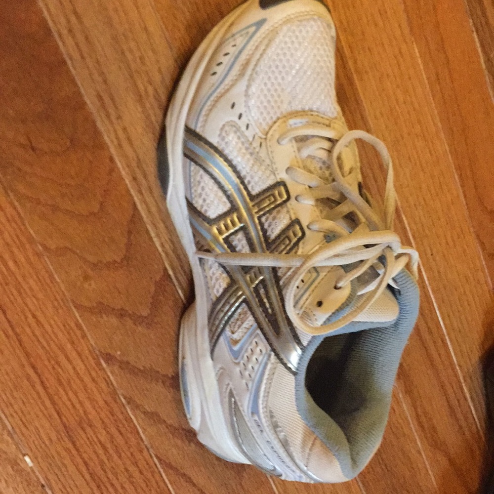 Gel women sneaker 7.5